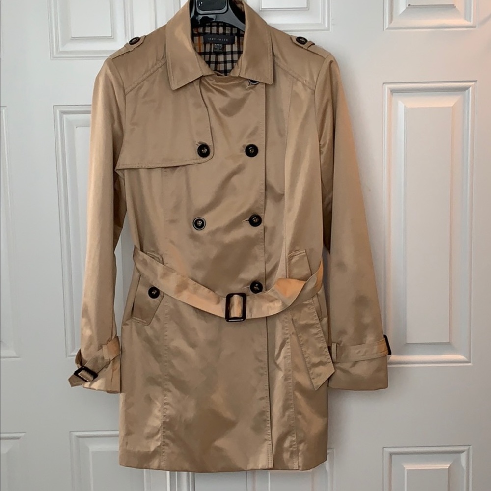 Super cute trench jacket